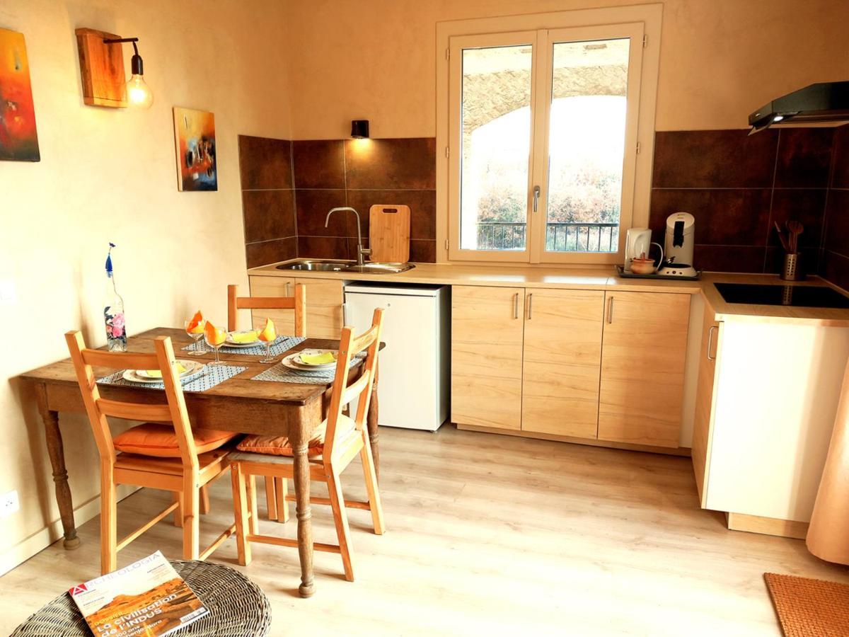 Mas Des Broussonnetiers Appartement Barjac  Buitenkant foto
